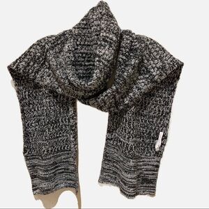 Victoria’s Secret Soft and Cozy Long Knit Crochet Gray Scarf. One size